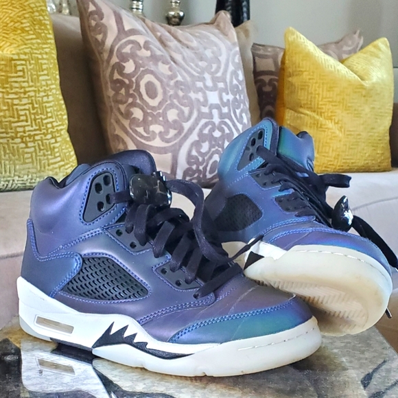 NIKE AIR JORDAN 5 RETRO OIL GREY --- women's sz 5 - Picture 1 of 3